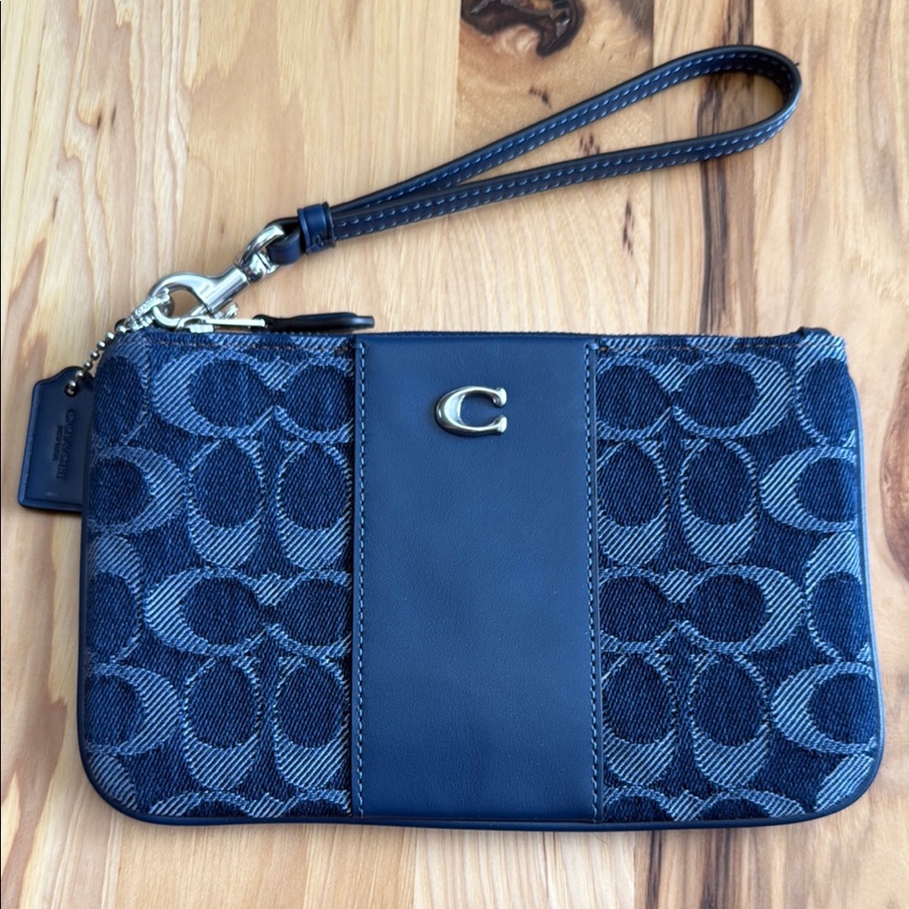 EUC Coach Essential Small Wristlet In Signature Denim